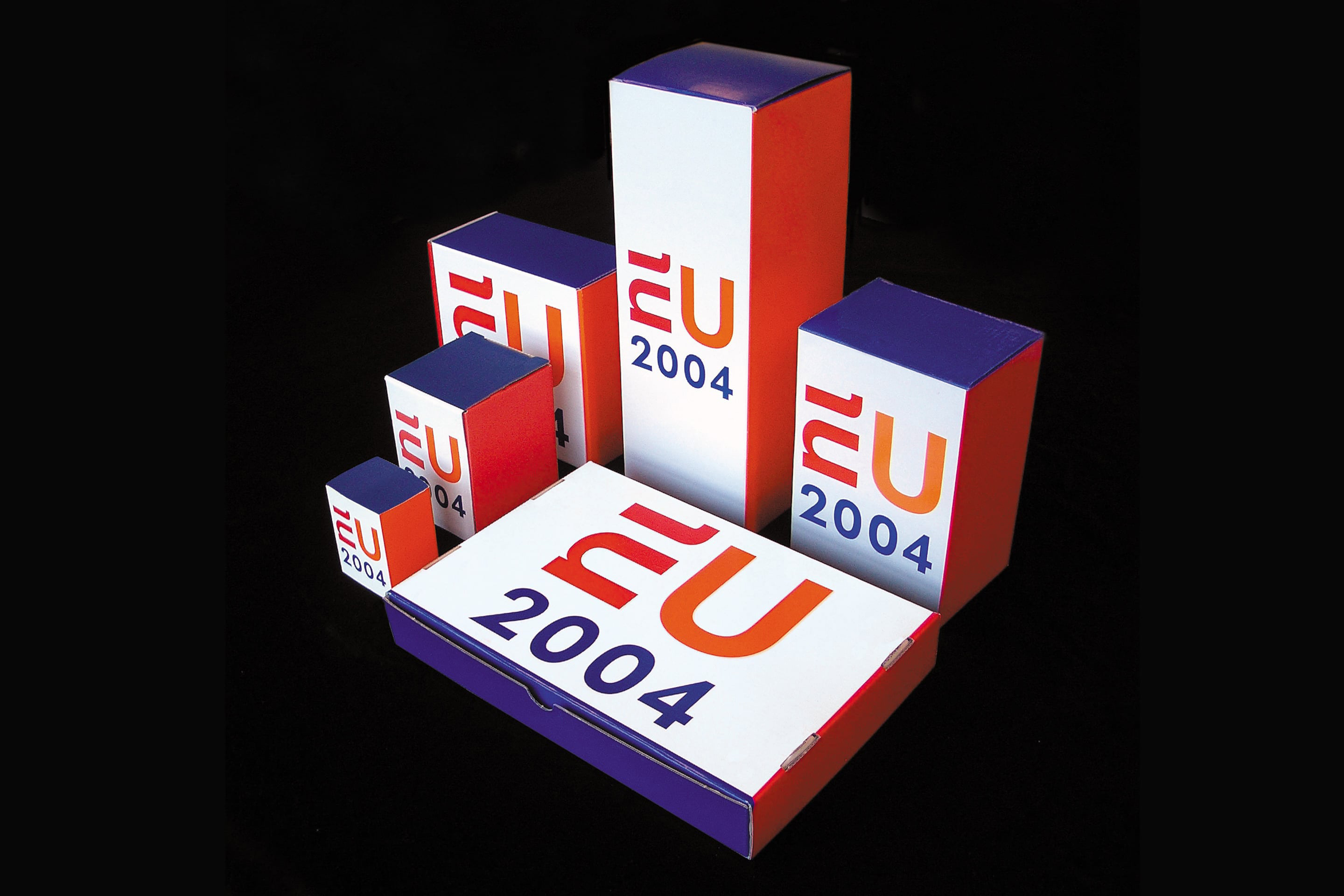 studio dumbar design visual brand identity for EUNL the European logo and event style for the Dutch Presidency of the European Union packaging design 2004